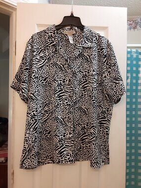 Notations Black and White Short Sleeve Blouse in Size 1X